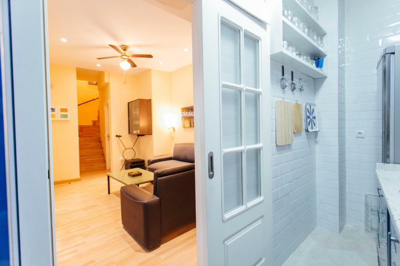Bright Duplex W/ Terrace Apartment Севиля Екстериор снимка